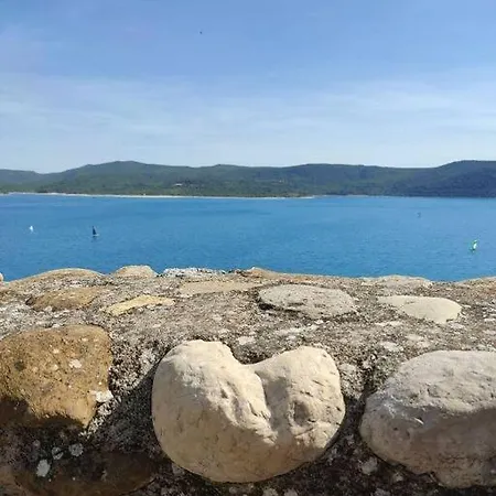 Maison De Village Type 2 アパート サント・クロワ・デュ・ヴェルドン